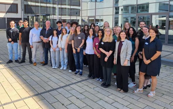 ausbildungsstart25 590x372 2